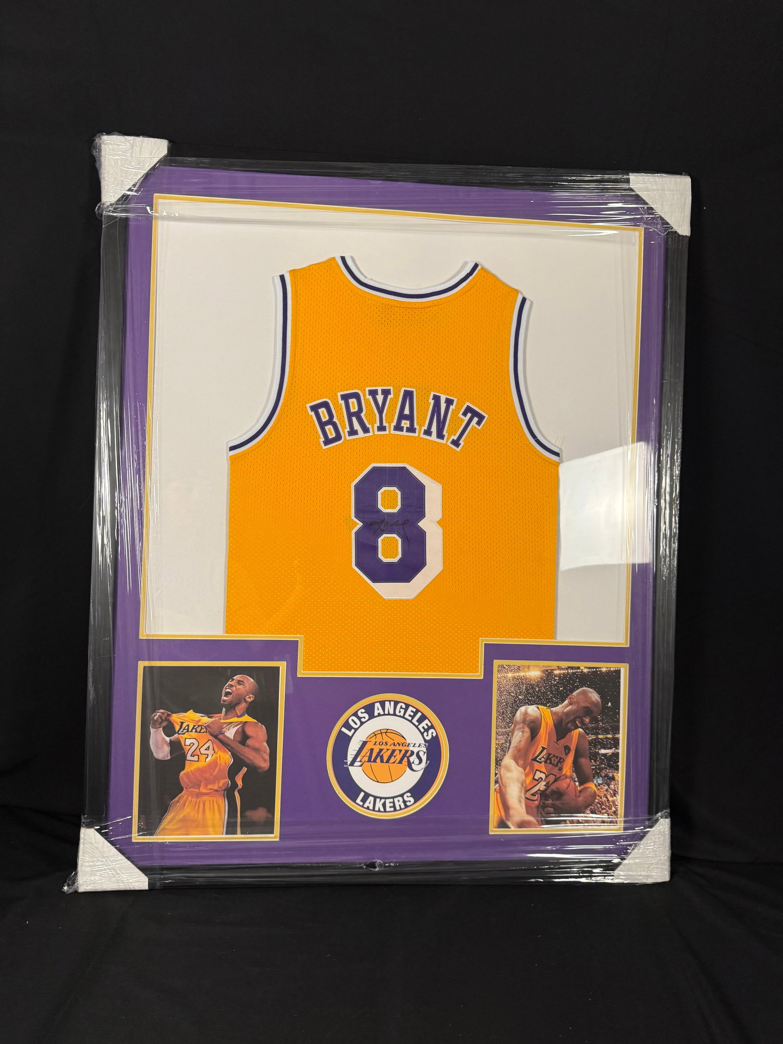 Kobe Bryant Signed Los Angeles Lakers Framed Jersey (1 of 2)