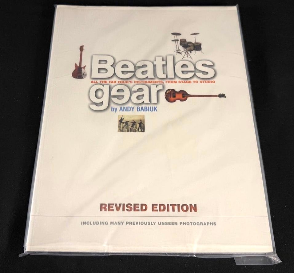 Andy Babiuk - Beatles Gear: All the Fab Four's Instruments, From Stage to Studio (Revised Edition) (1 of 2)