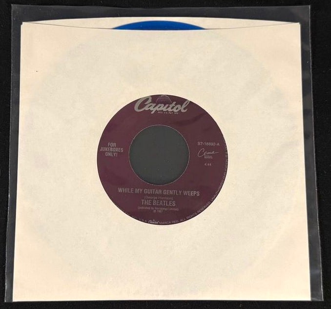 The Beatles - "While My Guitar Gently Weeps" / "Blackbird" Capitol Purple Label Jukebox 45 RPM (1 of 2)
