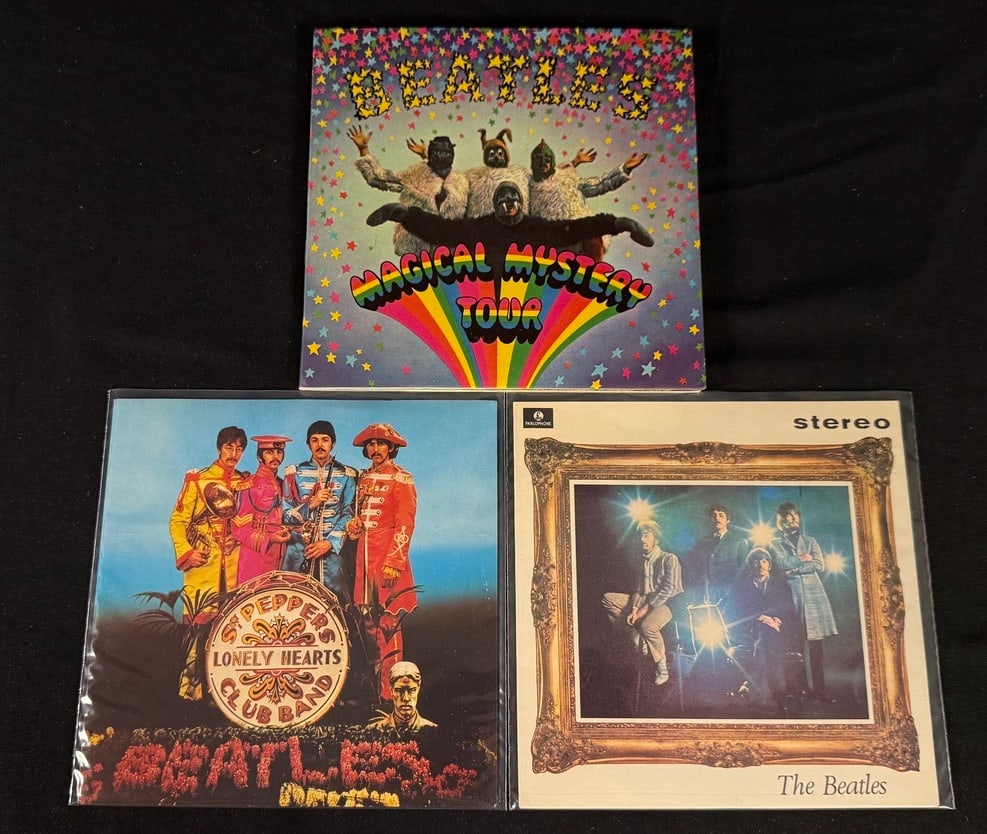 The Beatles - Picture Sleeves & EP Cover Lot (3) - Magical Mystery Tour, Sgt. Pepper, and Parlophone (1 of 2)