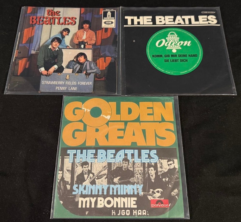 Lot of 3 Bealtes French/German 45s and EPs EX (1 of 2)