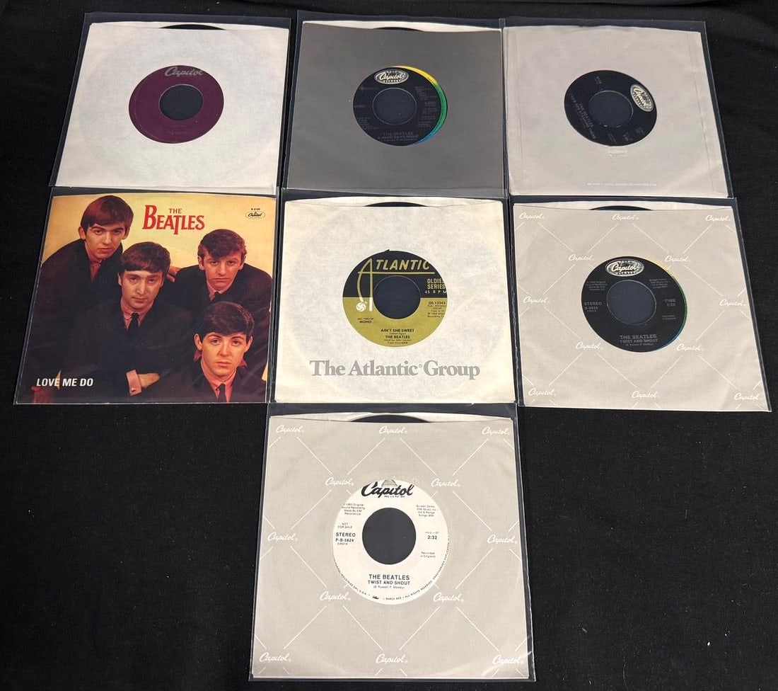 Lot of 7 Beatles 45s rare 80s pressings: All very clean. Includes a rare jukbox version of love me do and a promo copy of Twist and shout from 1986