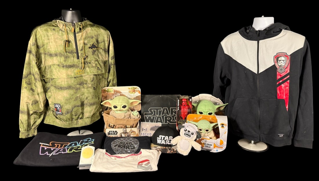 Large Star Wars Collectors Lot II: As shown.