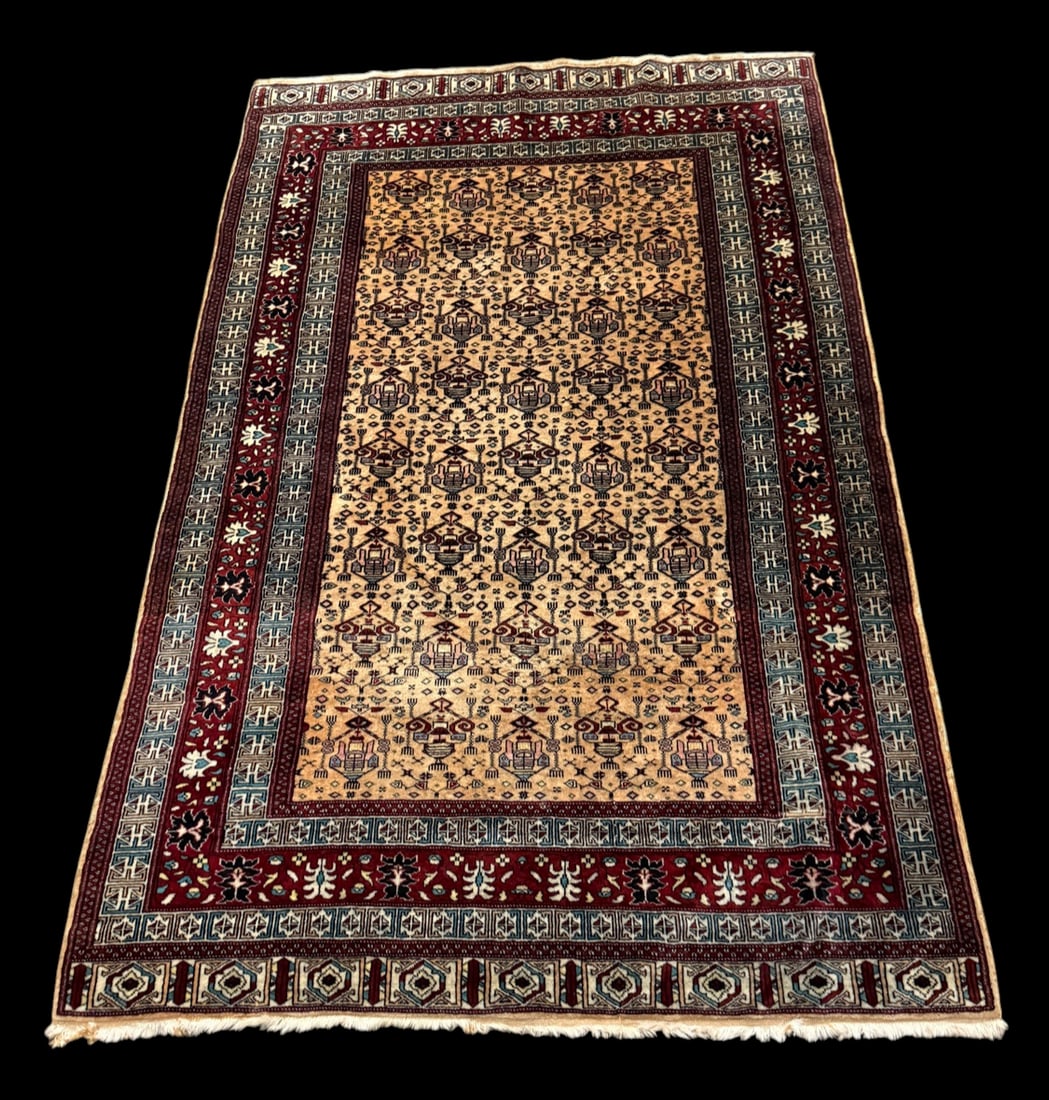Vintage Oriental Eastern Style Carpet (1 of 4)