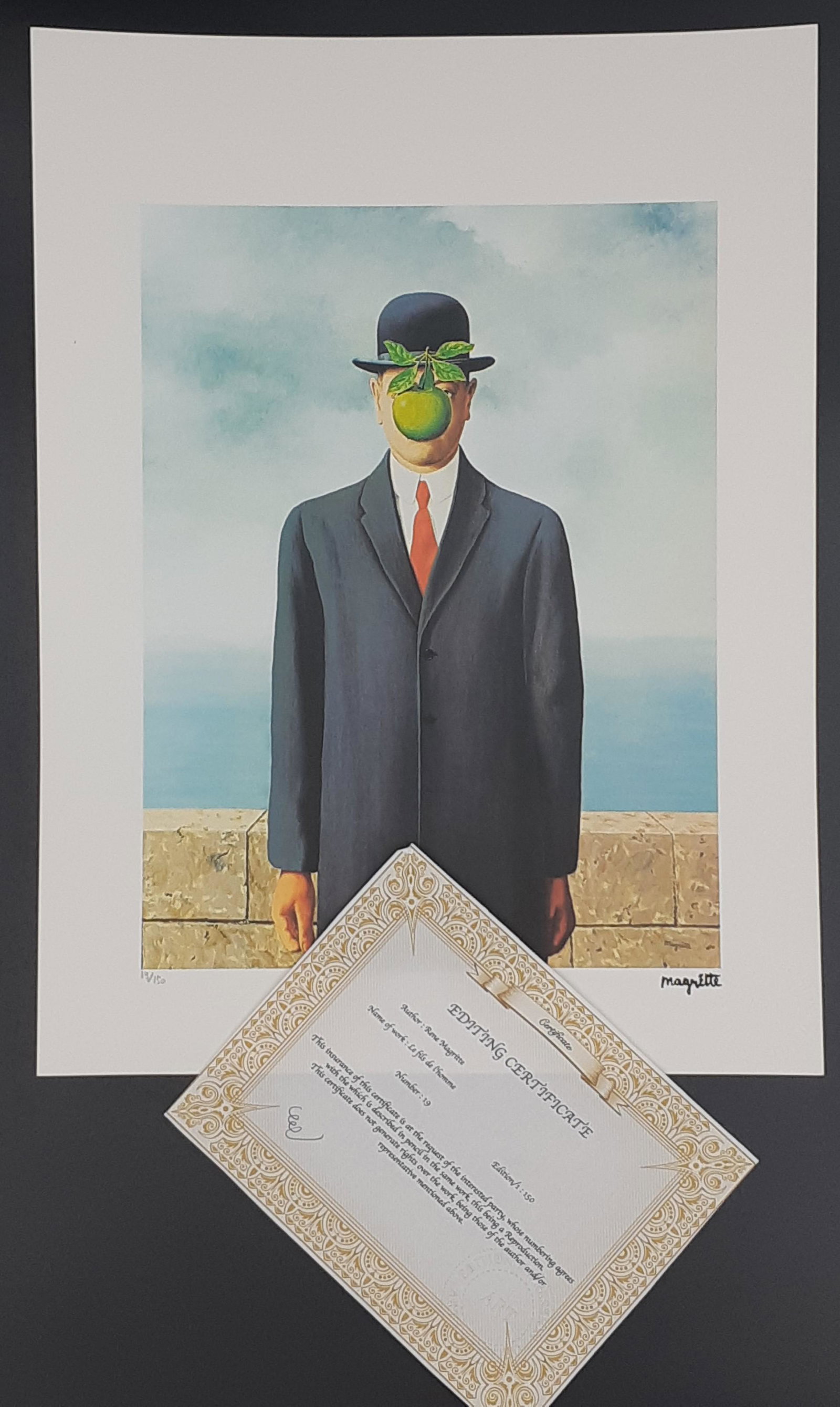 Rene Magritte - Le fils de l home - Lithograph: Rene Magritte (Belgian 1898 - 1967) Lithography Signed on the plate. Limited edition numbered 19/150 in pencil Sheet Size 37.7 cm x 28.2 cm (14.57 x 11.02 inches) Condition: Impeccable COA / Certifica