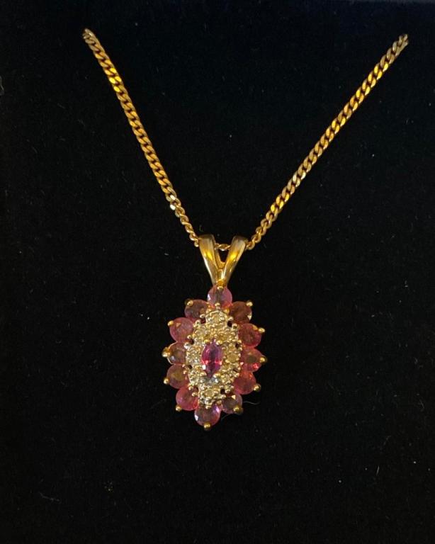18ct yellow gold vintage Ruby and diamond pendant (1 of 1)