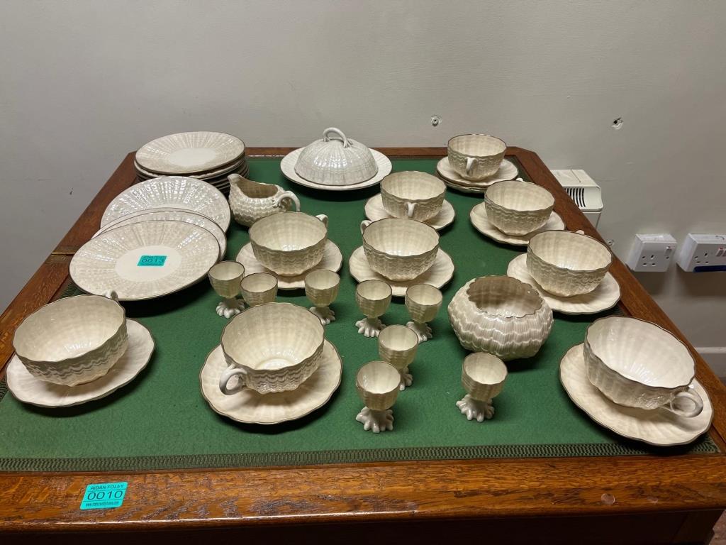 42 Belleek Items - part Tea Service, Egg Cups (Black marks): 42 Belleek Items - part Tea Service, Egg Cups (Black marks)