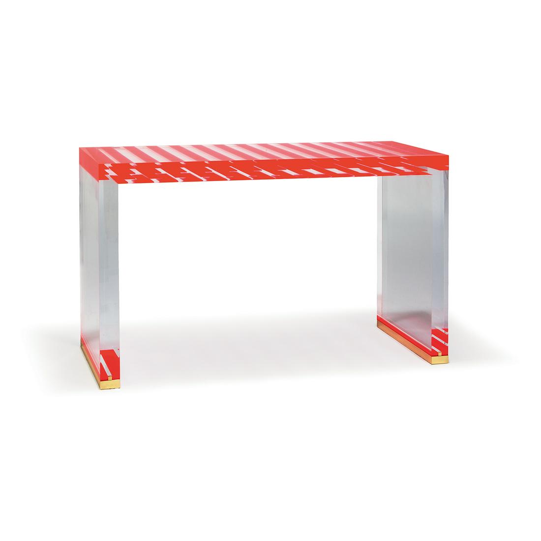 STUDIO SUPEREGO: STUDIO SUPEREGO Grande console à structure géométrique, en altuglas translucide rythmé en inclusion de rectangles d'altuglas rouge, sabots en laiton. An altuglas console, red altuglas inclusions,