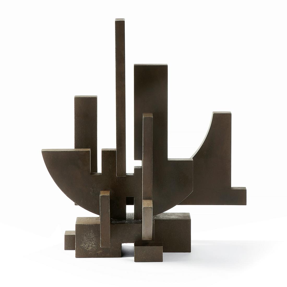 FRANCESCO MARINO DI TEANA (1920-2012) «: FRANCESCO MARINO DI TEANA (1920-2012) «SAARBRUCKEN» HOMMAGE A L’ESPACE, 1985-2018 Acier patiné ciré Signé du poinçon de l’artiste, daté et numérot&#