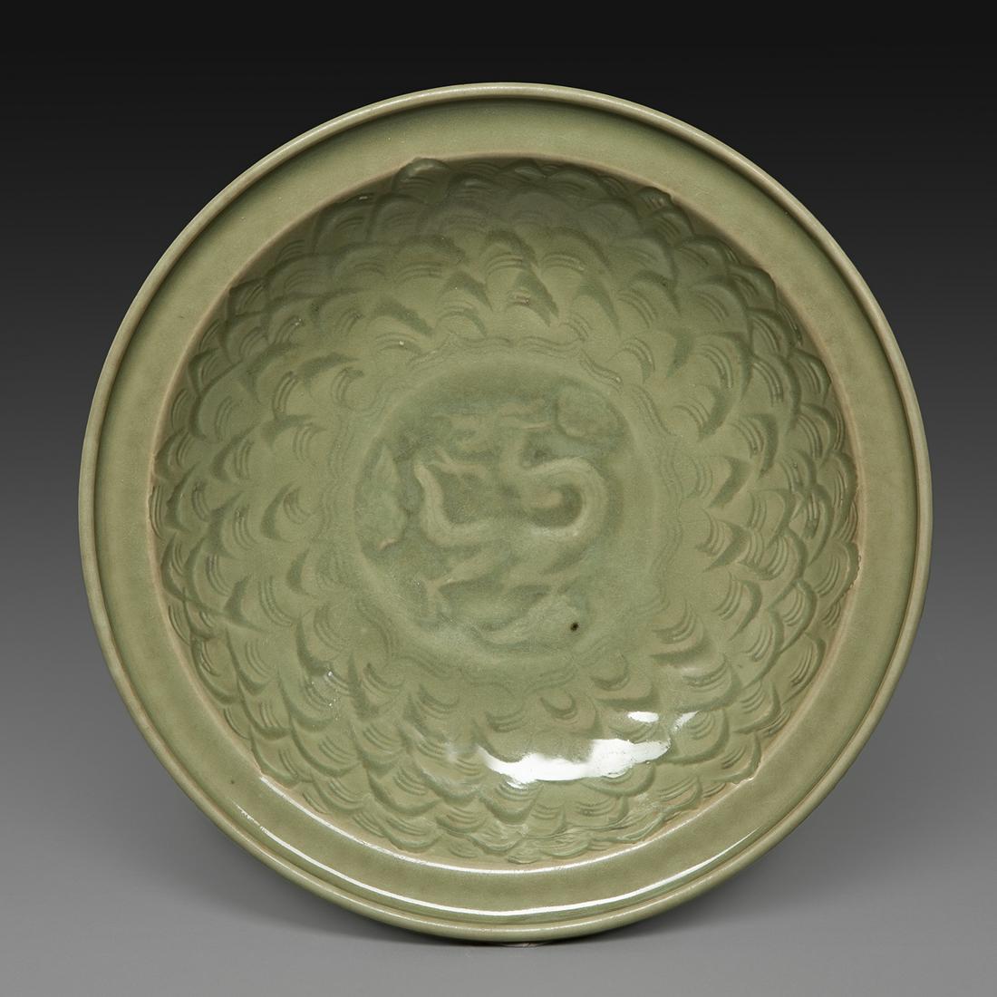 PLAT CREUX À AILE COURTE FESTONNÉE en grè (1 of 1)