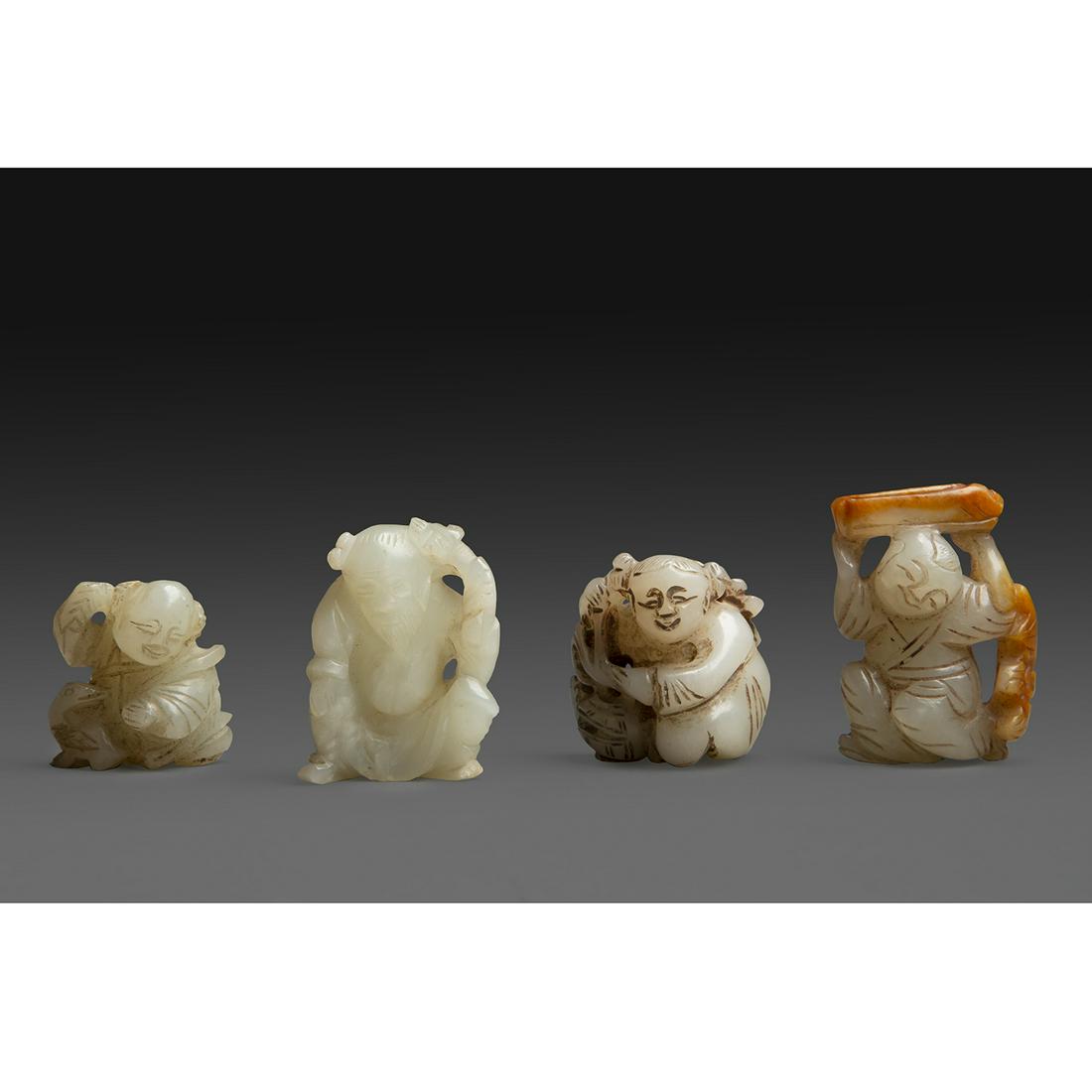 SUITE DE QUATRE PENDENTIFS en jade néphrite cé (1 of 1)