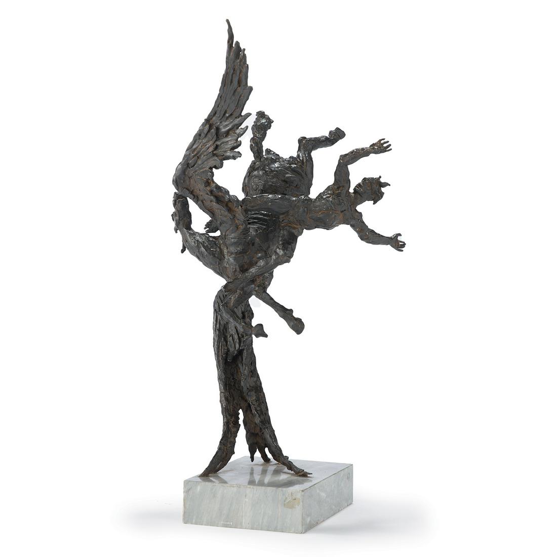MARCELLO TOMMASI (1928-2008) COMBAT ENTRE BELLÉROPHON: MARCELLO TOMMASI (1928-2008) COMBAT ENTRE BELLÉROPHON ET PÉGASE Épreuve en bronze à patine noire. Signature "Marcello Tommasi". Socle rectangulaire en marbre gris veiné de bla