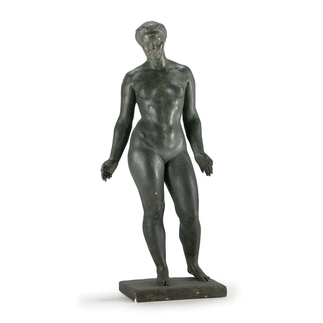 PIERRE TRAVERSE (1892-1979) FEMME À SA TOILETTE Épreuve: PIERRE TRAVERSE (1892-1979) FEMME À SA TOILETTE Épreuve en plâtre à patine verte sur base rouge. Signature "Pierre Traverse", numérotée "7/8". A sculpture, green patinate