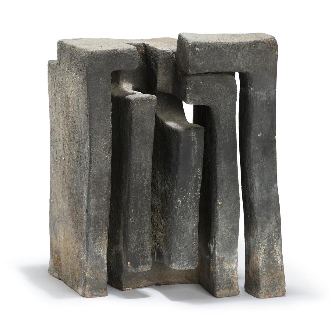 PARVINE CURIE (NÉE EN 1936) MÈRE COLONNE, 1972: ¤ PARVINE CURIE (NÉE EN 1936) MÈRE COLONNE, 1972 Composition architecturale, épreuve en terre chamottée et graphitée, émail anthracite. A chamotte clay sculpture, bl