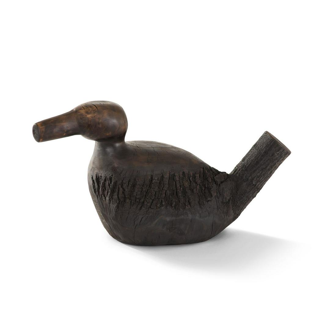 WANG Keping (né en 1949): WANG Keping (né en 1949) Oiseau pour la Paix, 1994 Bois de marronnier sculpté et patiné Signature et date (en caractères chinois) incisées Carved and patinated chestnut wood;