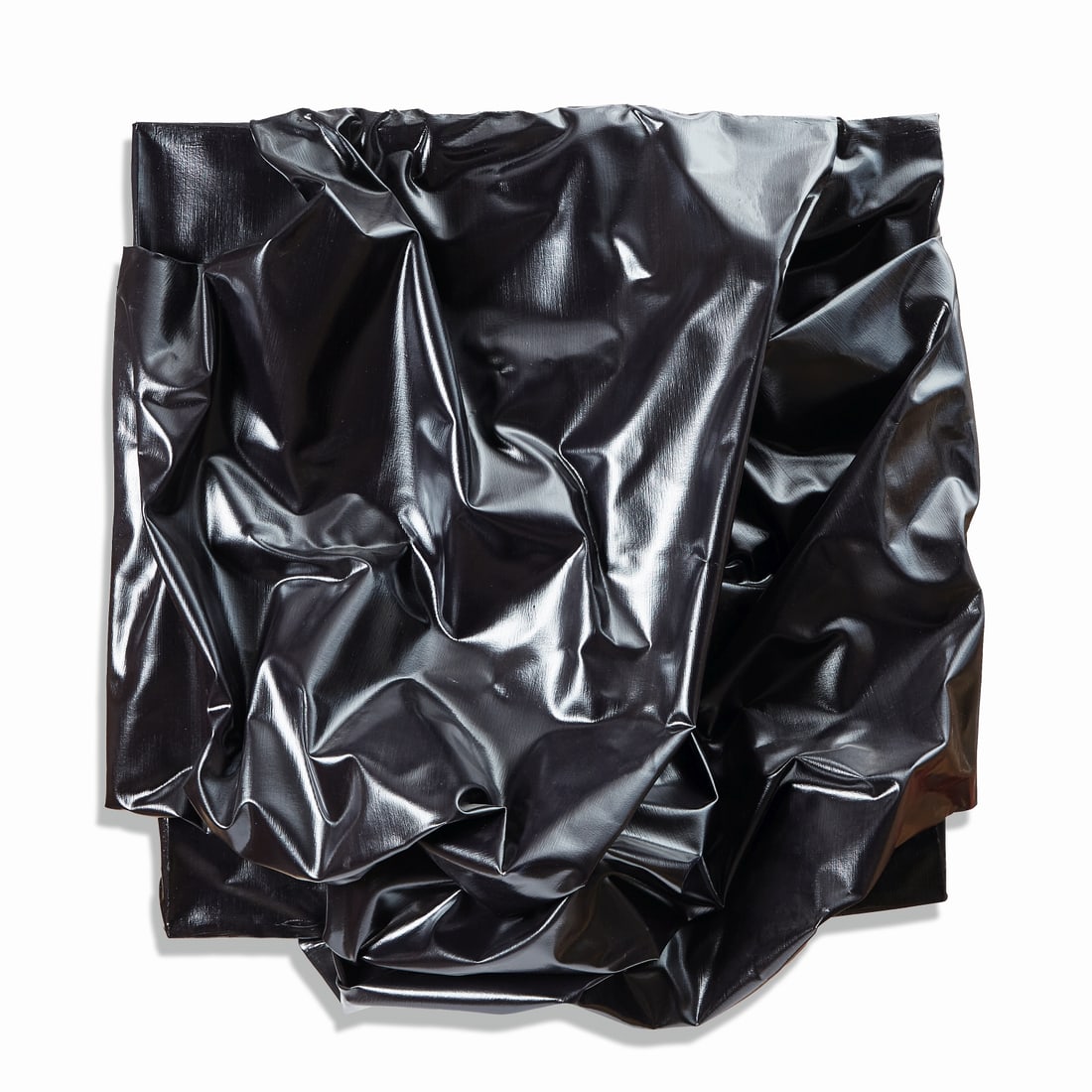 ANGELA DE LA CRUZ (née en 1965): ANGELA DE LA CRUZ (née en 1965) LOOSE FIT, 2004 Huile sur toile Oil on canvas 105 X 112 X 34 CM - 41 3/8 X 44 1/8 X 13 3/8 IN. PROVENANCE Galerie Krinzinger, Vienne Acquis auprès de cette de