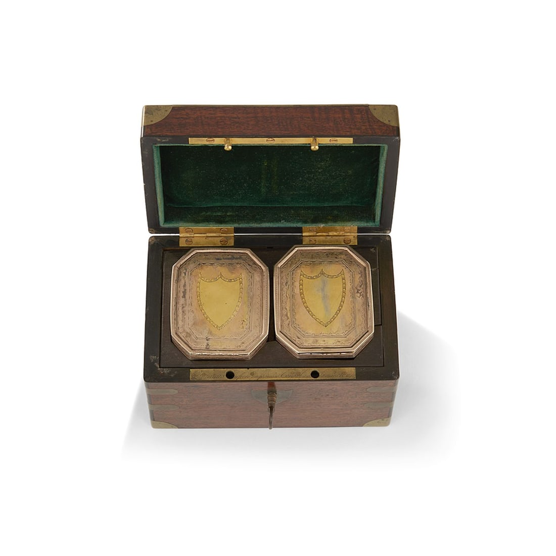 PAIRE DE BOÎTES À THÉ EN VERRE ET VERMEIL, ORFÈVRE PIERRE-MANUEL DAUX, PARIS, 18: PAIRE DE BOÎTES À THÉ EN VERRE ET VERMEIL, ORFÈVRE PIERRE-MANUEL DAUX, PARIS, 1802-1809, DANS SON COFFRET SIGNÉ BIENNAIS Les boîtes de forme rectangulaire à pans ; l