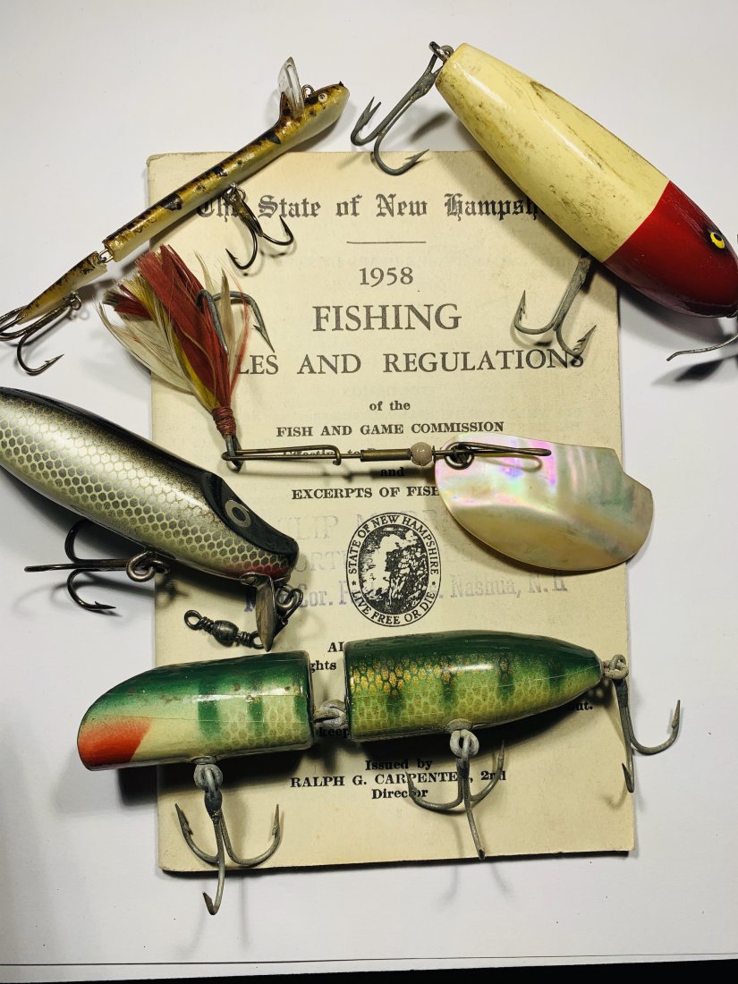 Fishing Lure Lot: Lot includes a 1958 NH Fish and Game guide and a nice selection of wooden and other lures