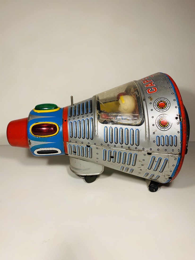 Vintage Space Capsule Tin Toy (1 of 3)