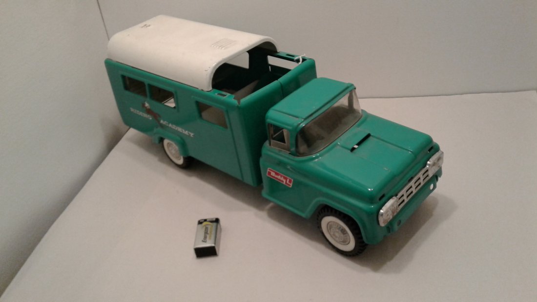Buddy L Riding Academy truck: Buddy L riding Academy truck, teal color, no horses included