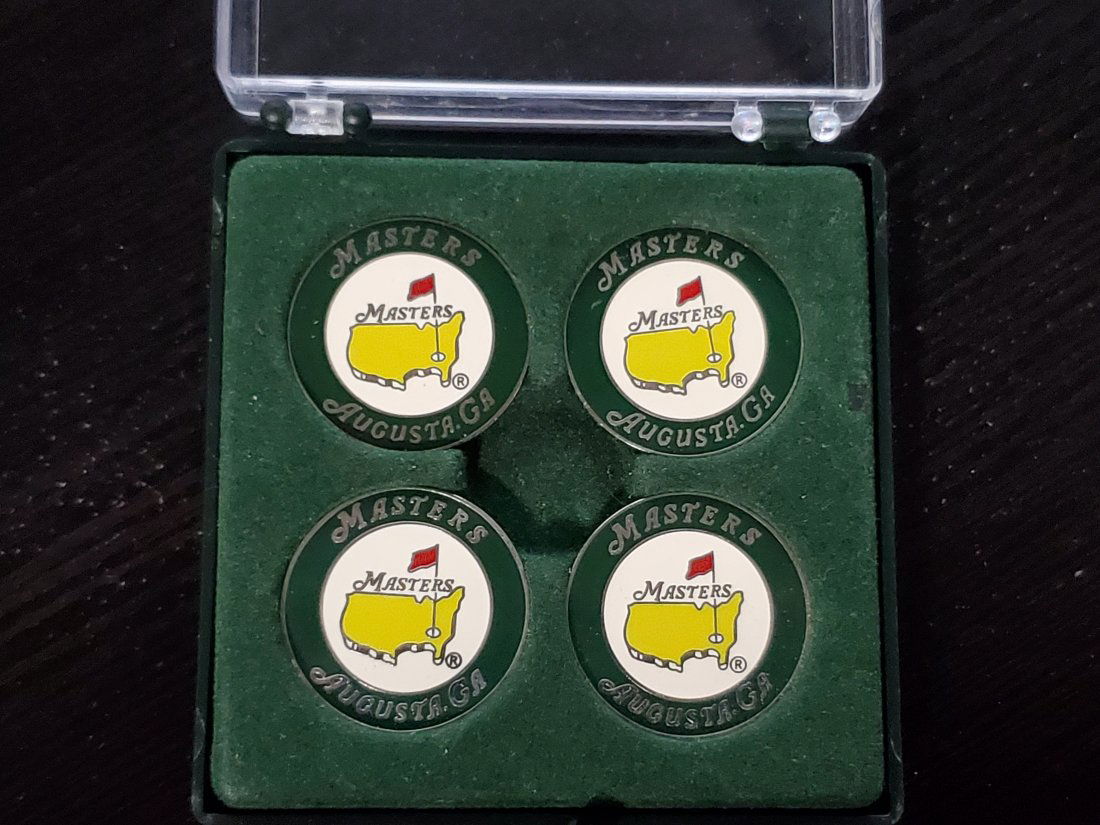 4 MASTERS golf ball markers in case NEW (1 of 2)