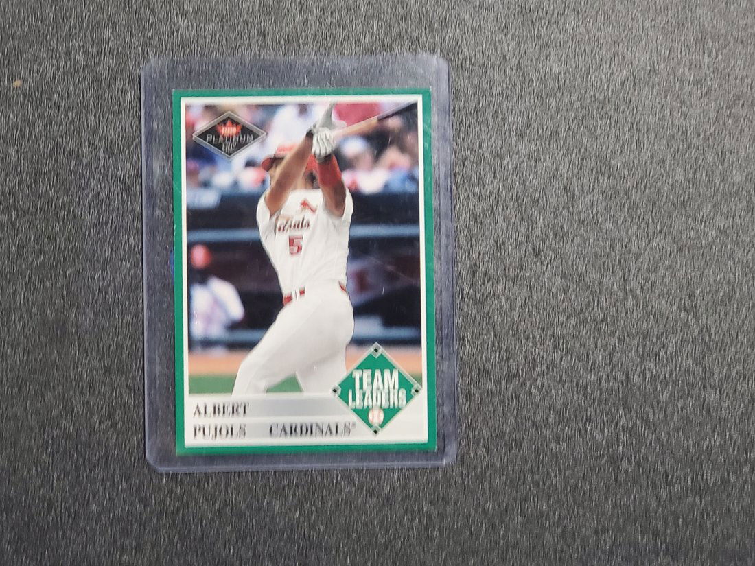 2001 Fleer Platinum Team Leaders Albert Pujols #435 Roo (1 of 1)