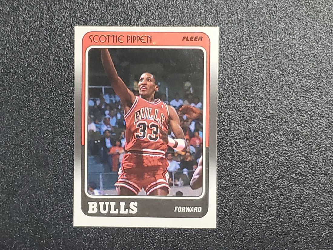 1988-89 Scottie Pippen Fleer #20 NR/MT Sharp and Clean: 1988-89 Scottie Pippen Fleer #20 NR/MT Sharp and Clean
