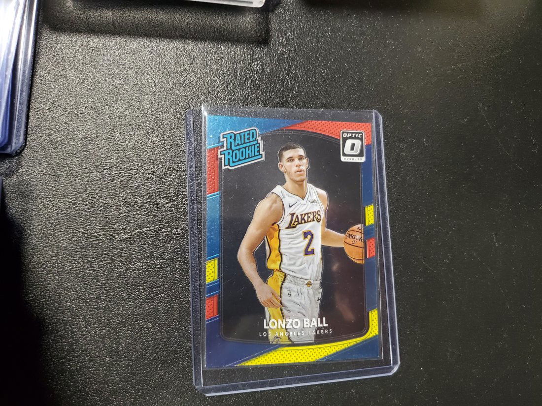 Lonzo Ball 2017-18 Panini Donruss Optic Rated Rookie Re (1 of 1)