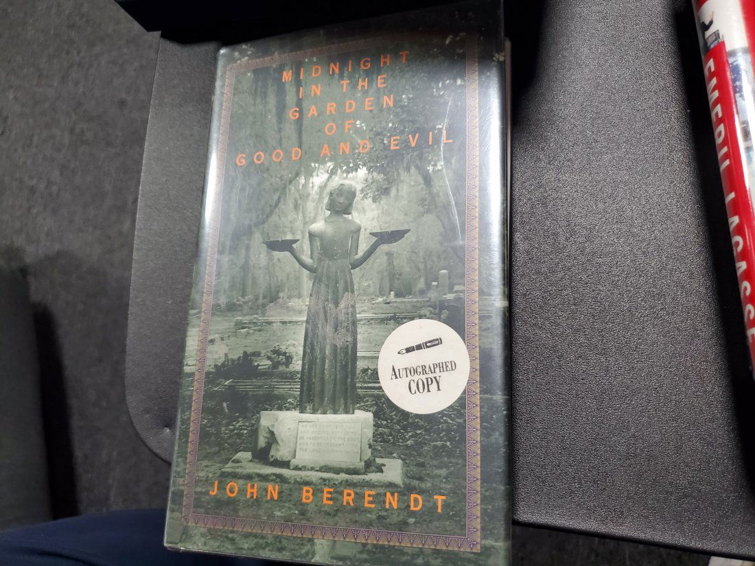 1994 MIDNIGHT IN THE GARDEN OF GOOD AND EVIL BOOK AUTO (1 of 2)