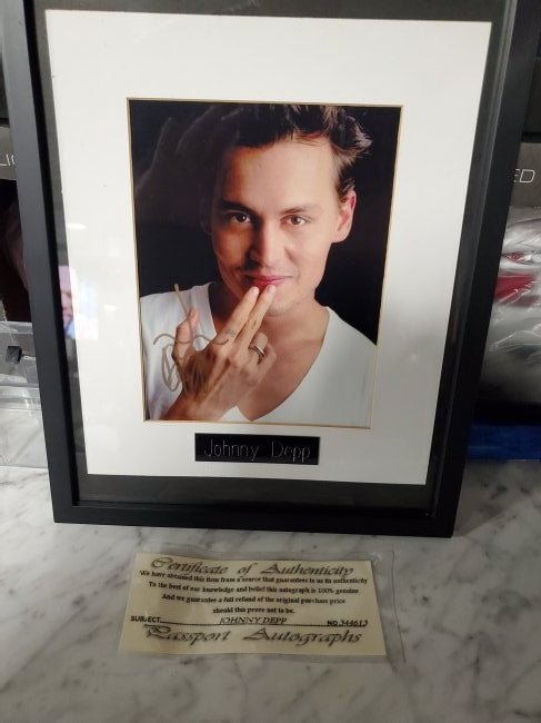 Autographed Johnny Depp 8x10 photo framed COA (1 of 1)