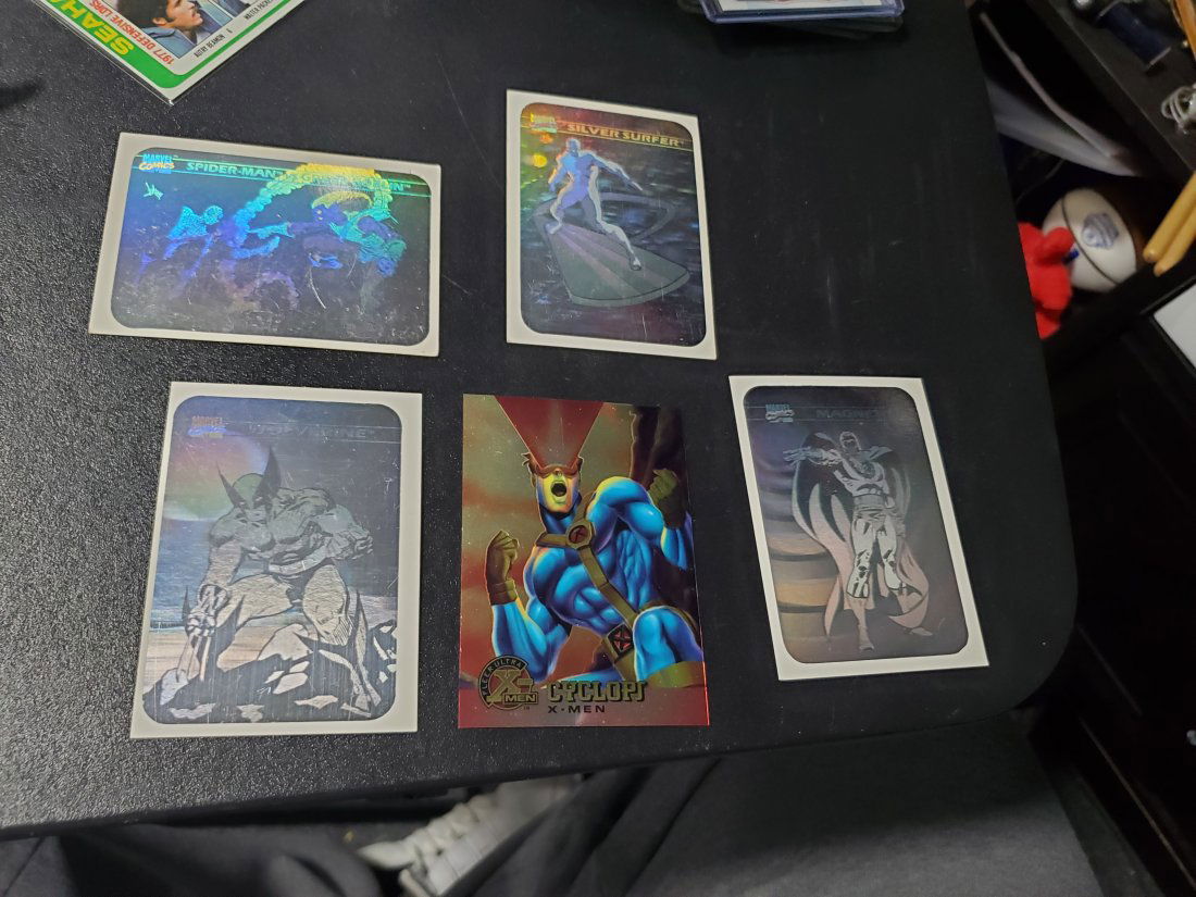 1990 Marvel Universe HOLOGRAM Trading Cards WOLVERINE (1 of 1)