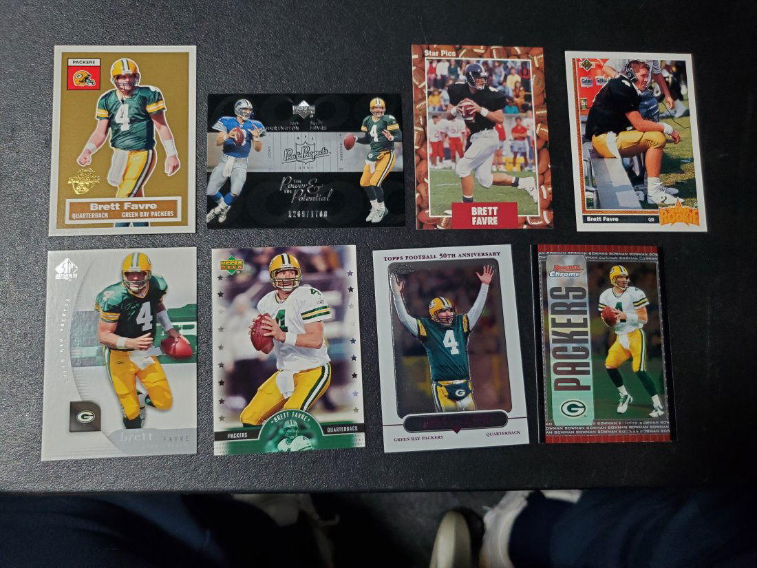 8 Brett Favre Cards  See photos Includes Upper Deck RC (1 of 1)
