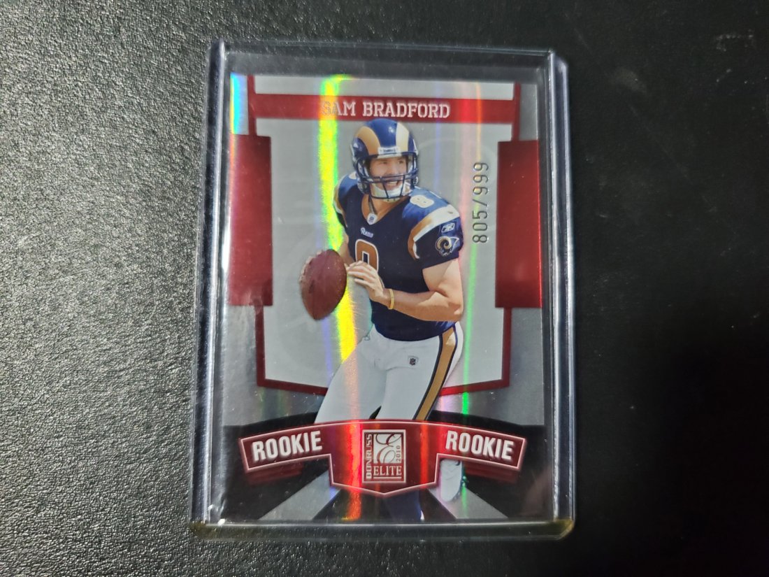 2010 Donruss Elite /999 Sam Bradford #163 Rookie: 2010 Donruss Elite 805/999 Sam Bradford #163 Rookie Glare is from lights and not on card
