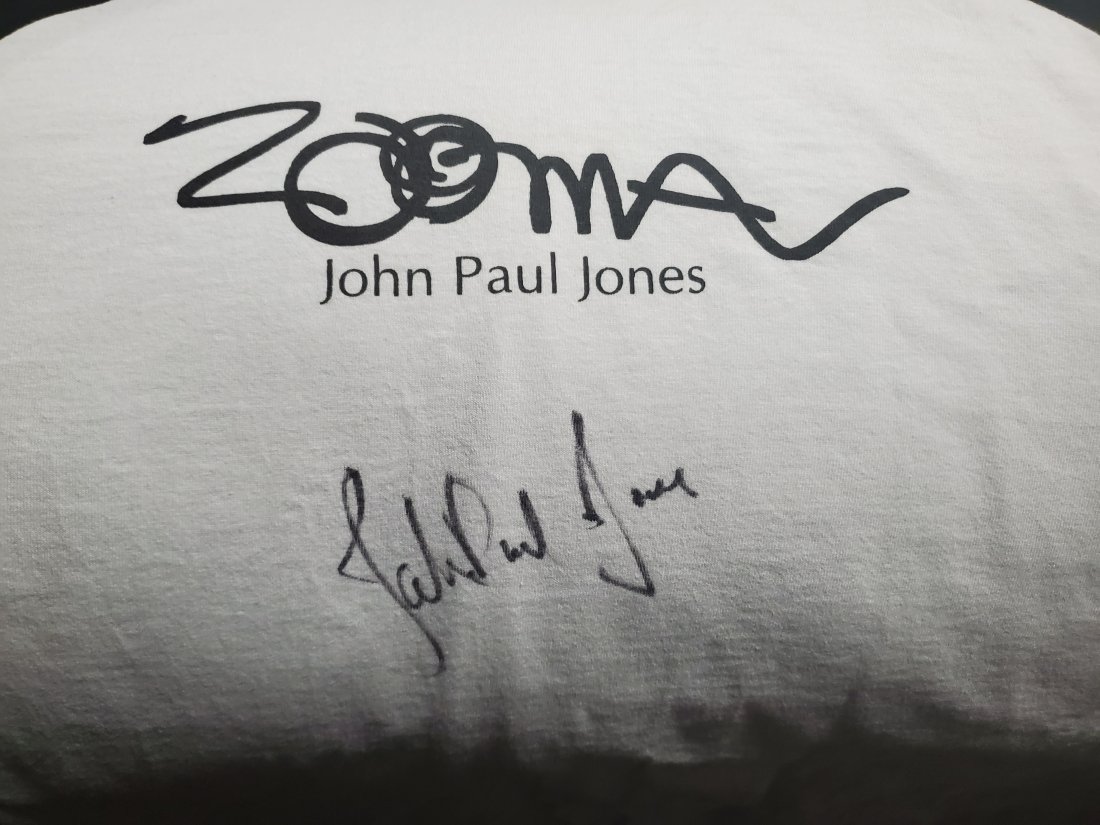 John Paul Jones autograph Zooma T-shirt (1 of 2)