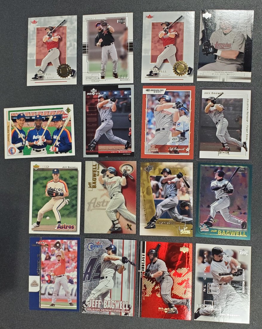 34 Jeff Bagwell baseball cards  Astros  See photos (1 of 2)