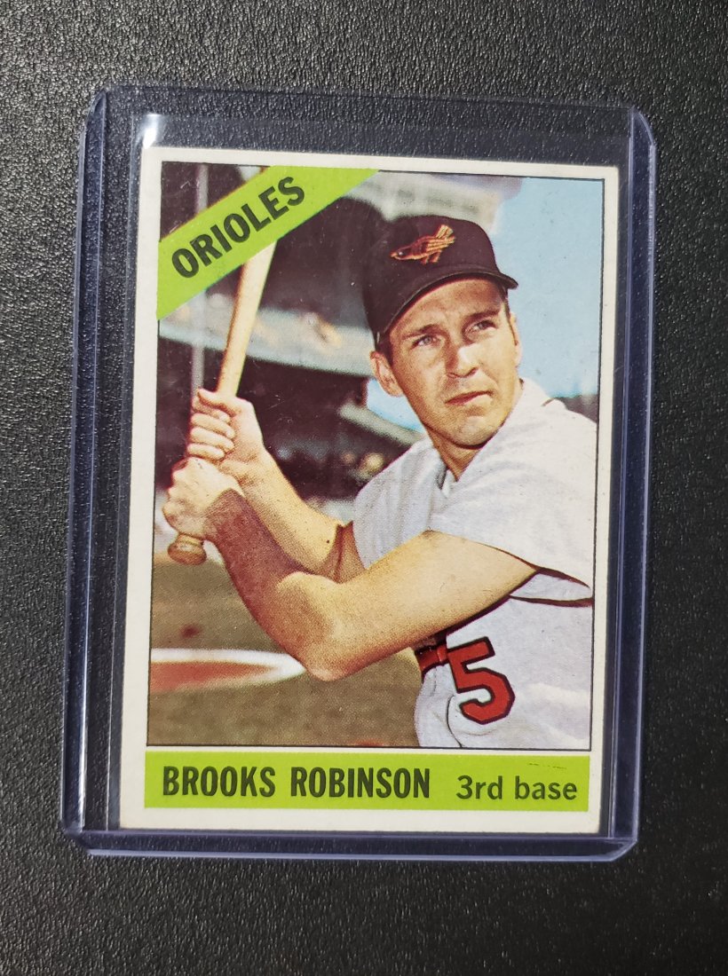 1966 Topps Baseball Card #390 Brooks Robinson (1 of 1)