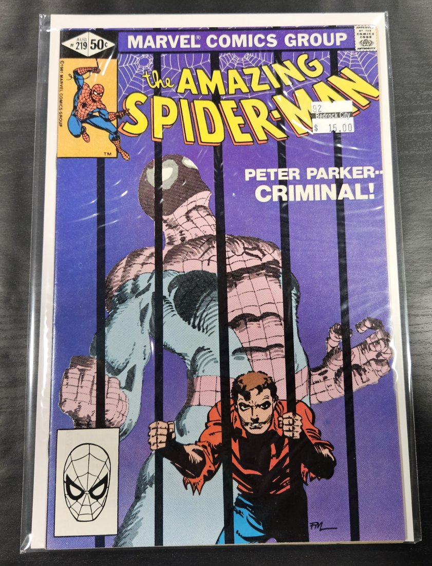 AMAZING SPIDER-MAN #219 (1981) Daredevil Appearance: AMAZING SPIDER-MAN #219 (1981) Daredevil AppearanceGraded 9.2 by Bedrock City Comics
