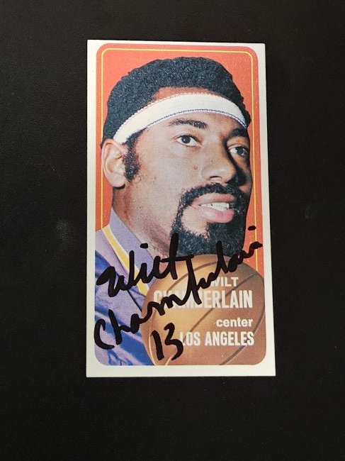 1970-71 Topps Wilt Chamberlain autographed Card (1 of 2)