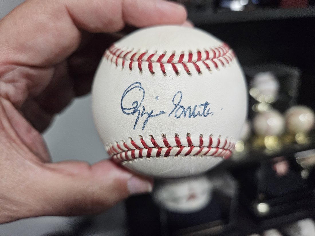 Ozzie Smith autographed baseball (1 of 1)