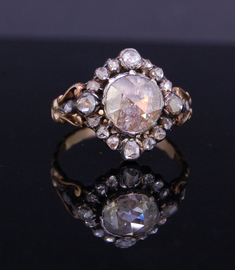ANTIQUE DIAMOND CLUSTER RING (1 of 2)