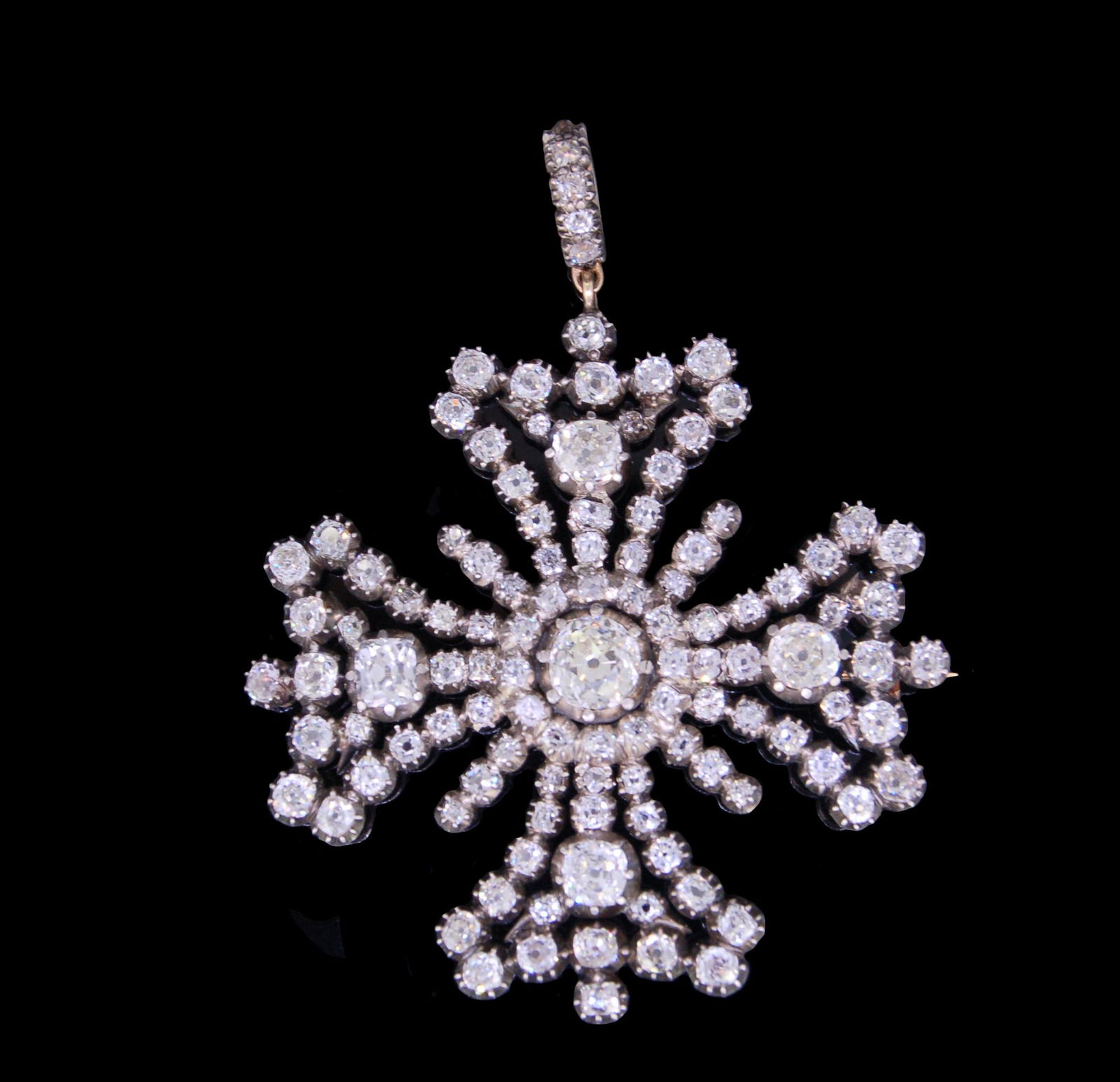 IMPORTANT 19th CENTURY MALTESE CROSS DIAMOND PENDANT (1 of 2)