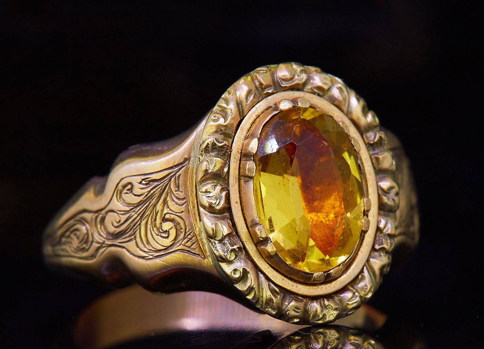 ANTIQUE TOPAZ RING (1 of 1)