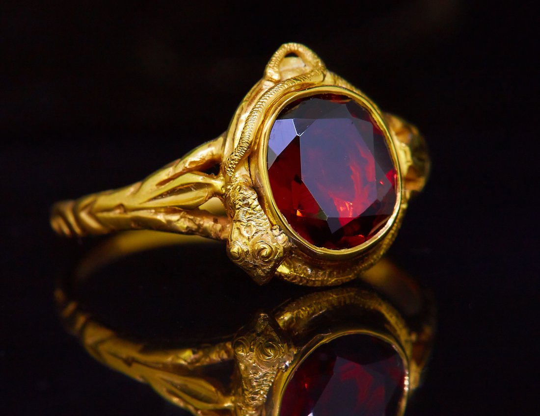 GARNET SET SNAKE RING (1 of 1)