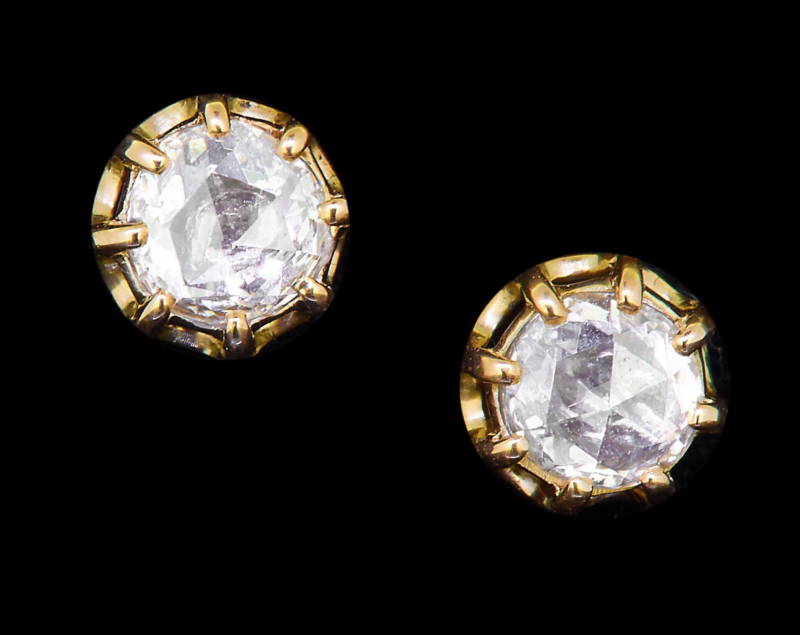 PAIR OF DIAMOND STUD EARRINGS (1 of 1)