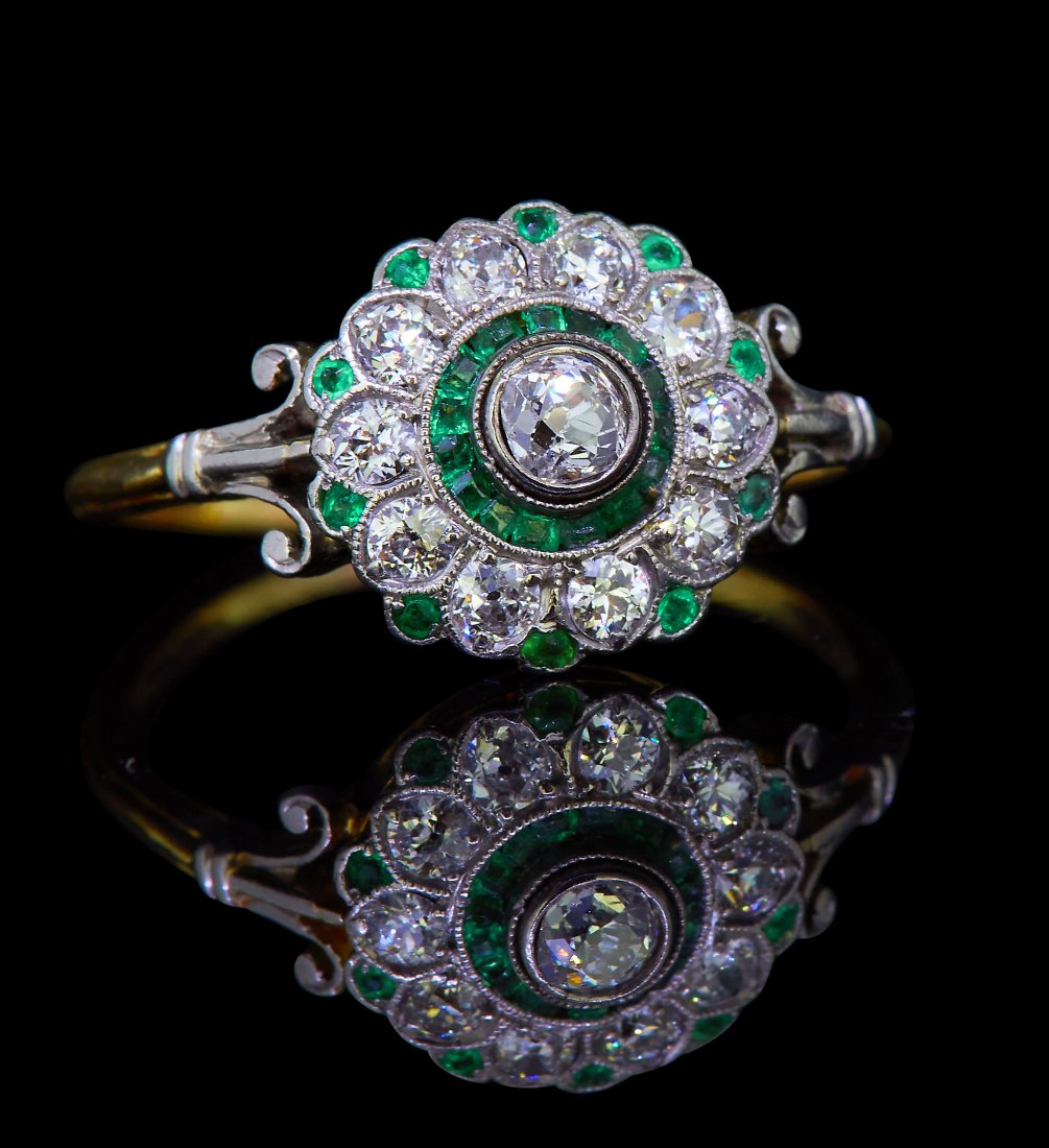 EMERALD AND DIAMOND CLUSTER RING (1 of 1)