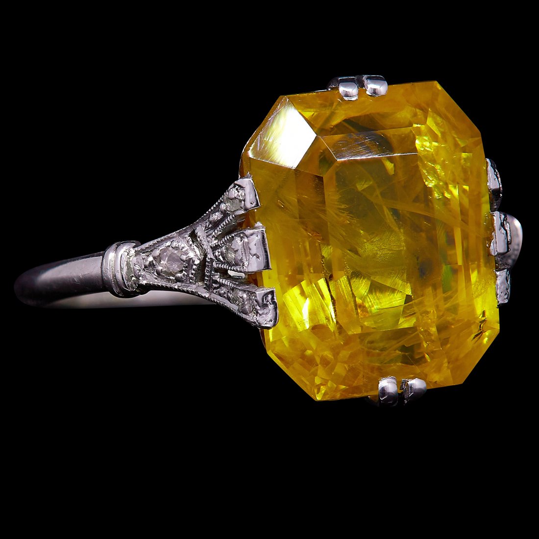 SAPPHIRE AND DIAMOND RING (1 of 1)