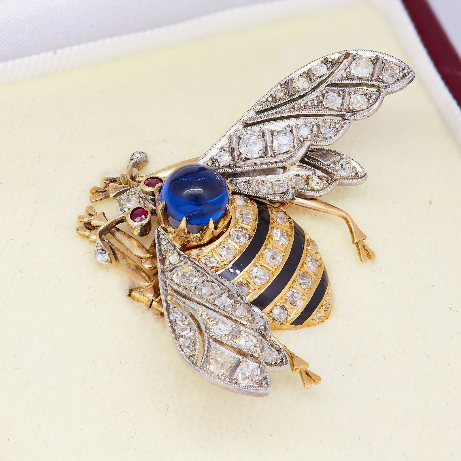 ANTIQUE SAPPHIRE DIAMOND AND ENAMEL BUMBLEBEE BROOCH (1 of 1)