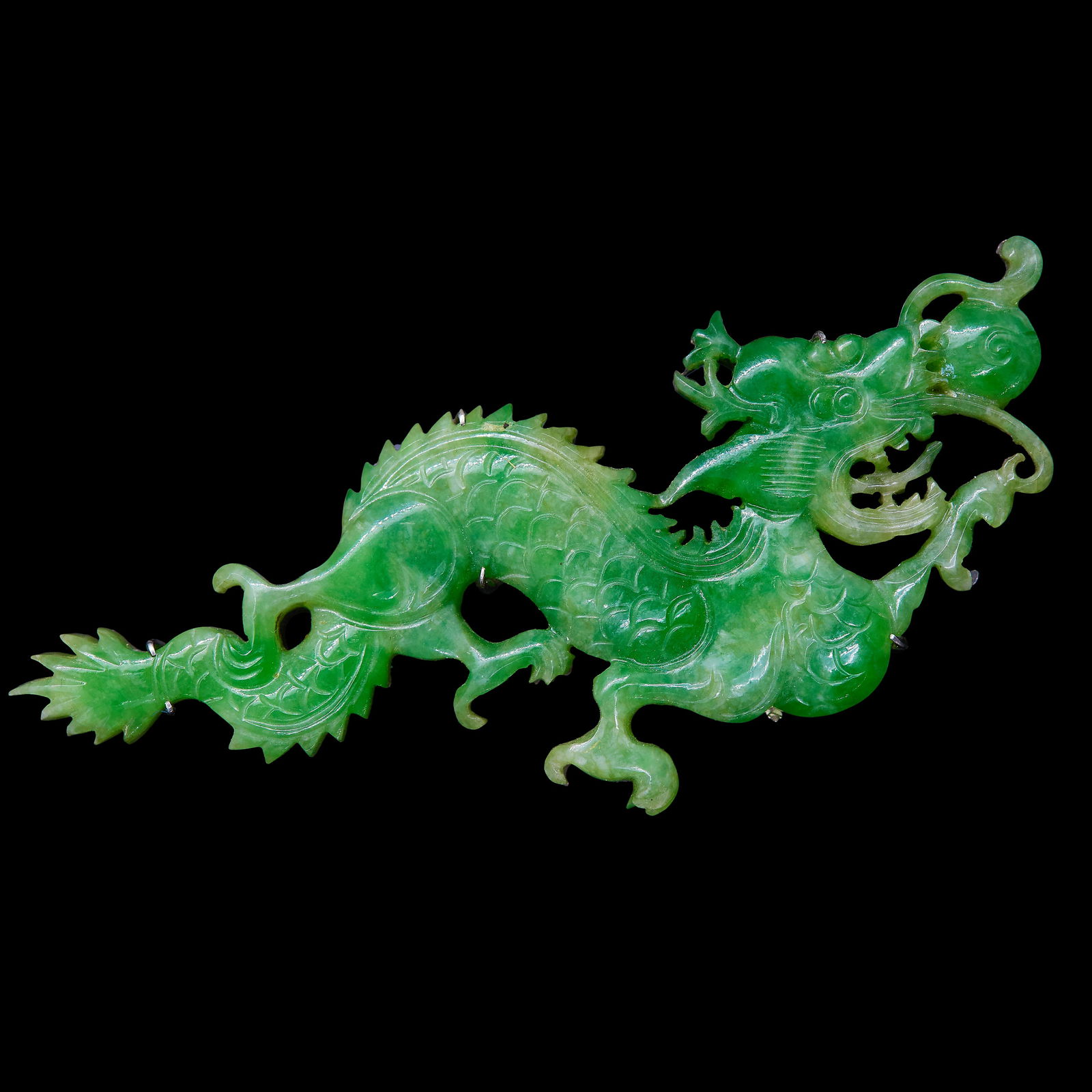 IMPRESSIVE CARVED JADE DRAGON BROOCH (1 of 2)