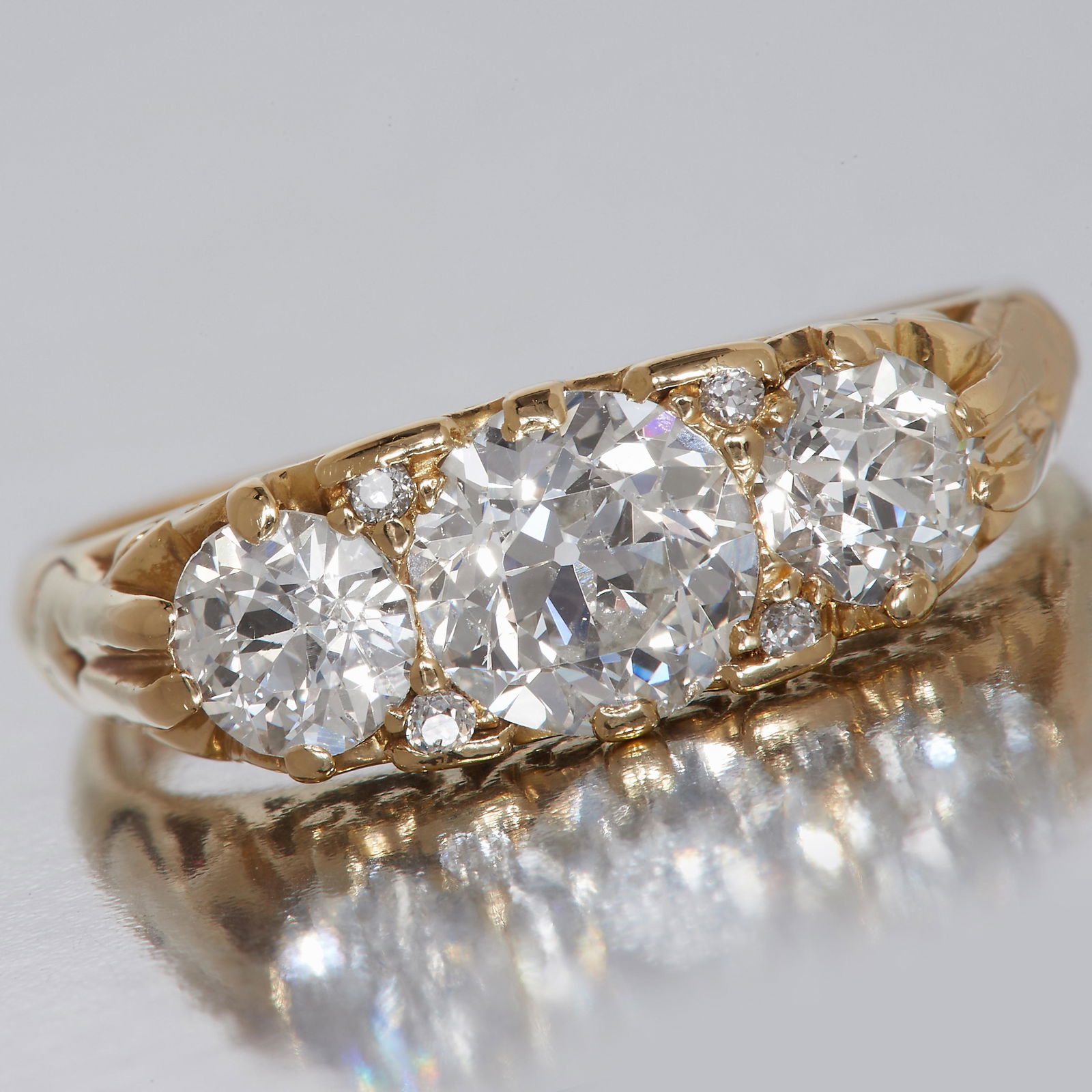 DIAMOND 3-STONE RING (1 of 1)