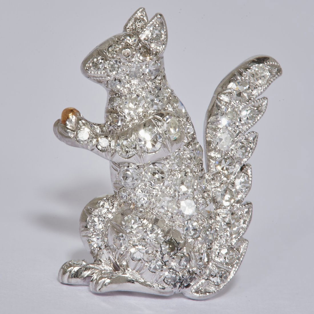 ATTRACTIVE DIAMOND SQUIRREL BROOCH (1 of 2)